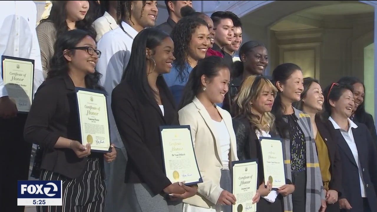 16 San Francisco High School Graduates Receive Bridge To Excellence   CEE24CD1D3A6667BA90942A0950D28D1 