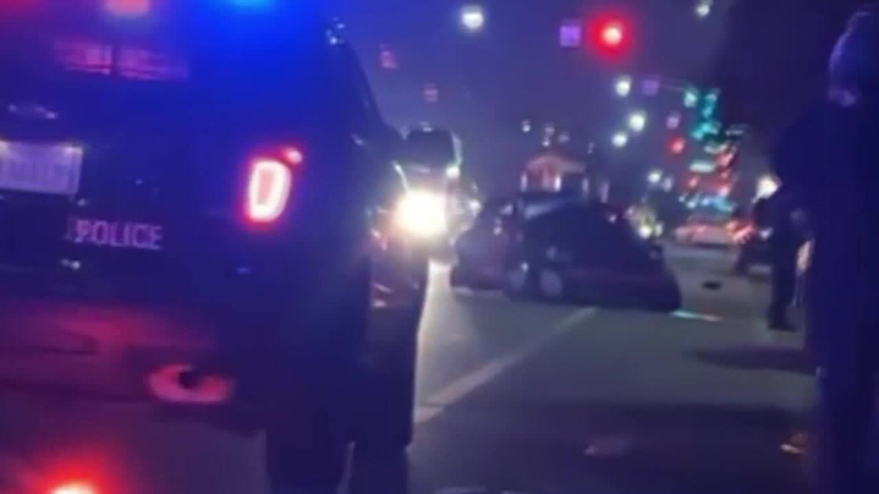 Oakland police chase suspect, flee scene after deadly crash