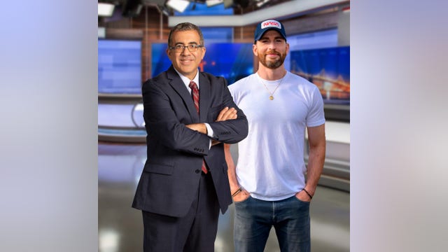 Is that 'Lightyear' actor Chris Evans posing with the KTVU team?