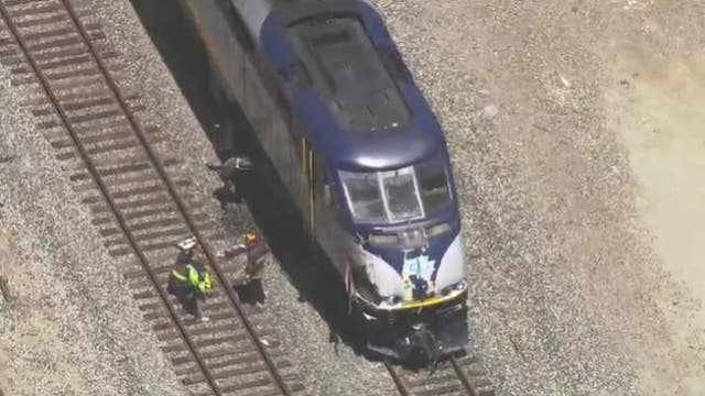 3 injured in accident involving Amtrak train in Oakland