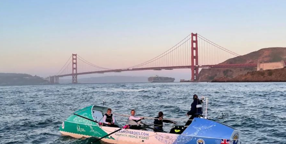 Female rowing team breaks world record on 2 400 mile row from San