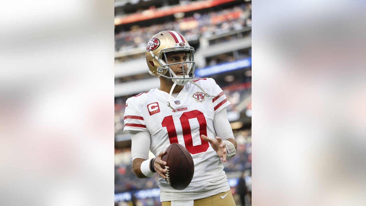 49ers, Jimmy Garoppolo agree to restructured one-year contract