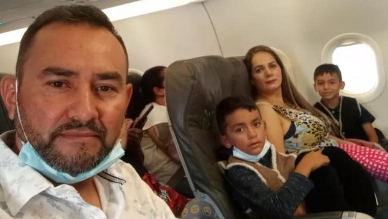 La madre de Santa Rosa murió y su familia resultó gravemente herida en un accidente automovilístico en México
