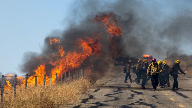Route Fire in Castaic fully contained