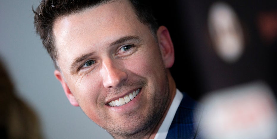 Buster Posey thrilled as he joins Giants' ownership group