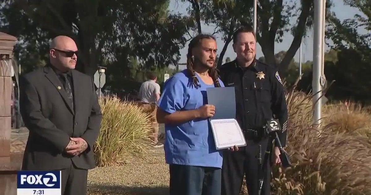 Inmate work crew honored for saving woman from stabbing attack in ...