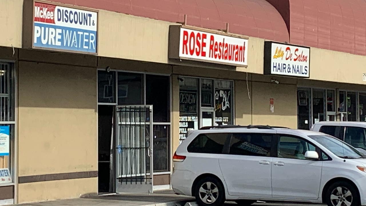Man stabbed near San Jose restaurant, suspect at-large, police say