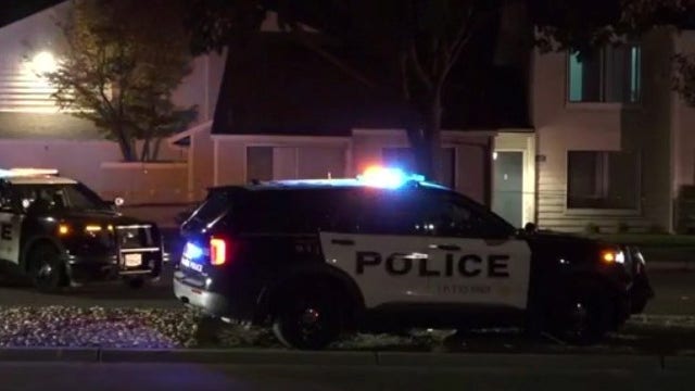 Car crashes into Livermore apartment