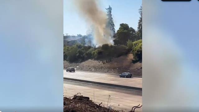 Smoke seen rising off I-580 in Oakland