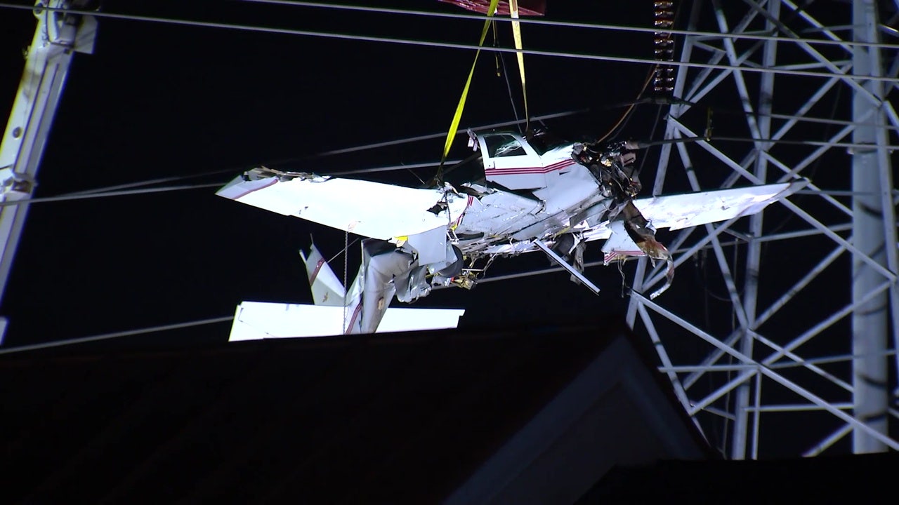 Pilot Passenger Rescued After Small Plane Crashes Into Power Lines In Montgomery County Ktvu 8355