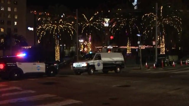 Robbers steal from camera store in San Francisco's Union Square
