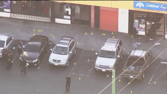 2 adults critically injured in shooting outside East Oakland strip mall