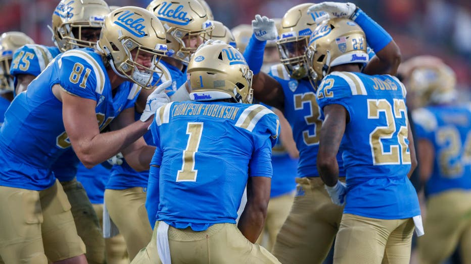 COLLEGE FOOTBALL: NOV 20 UCLA at USC