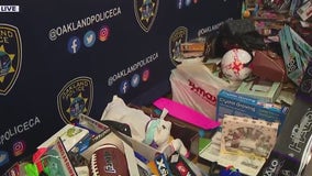 Oakland police donate 1,000 'Toys for the Town'