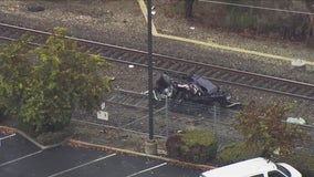 Driver fatally struck by commuter train in Burlingame