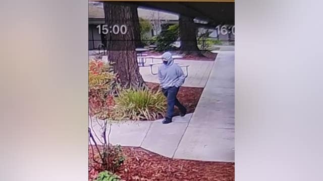 Police looking for man who robbed bank in Petaluma Thursday afternoon