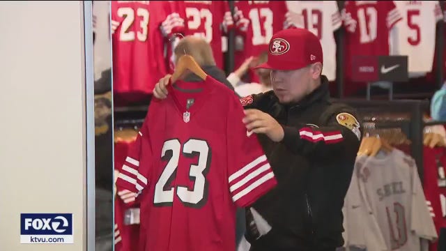 49ers face enviable problem: Too many stars, not enough apparel in some cases