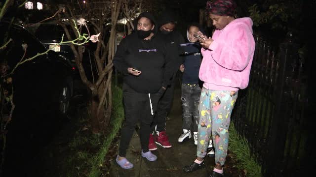 Tree crashes on Oakland apartment building; 5 families had to flee