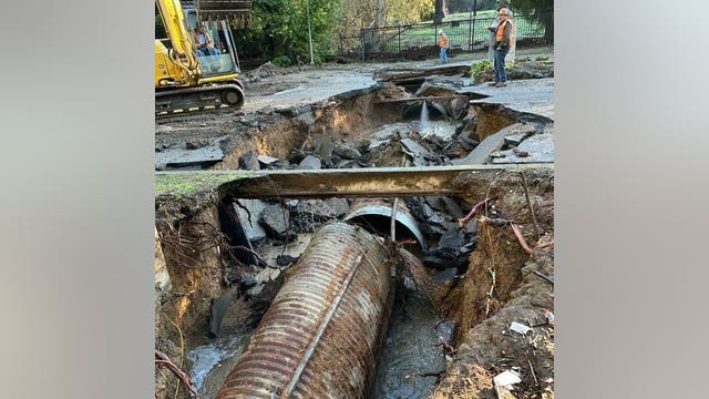 Oakland Zoo closes for weeks due to massive sinkhole