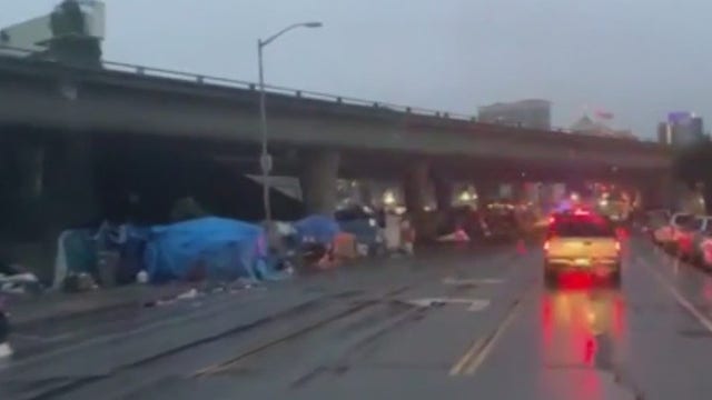 Oakland church helps homeless neighbors during stormy weather