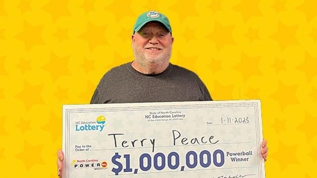 Couple wins $1M after misplacing lottery ticket in wife's purse