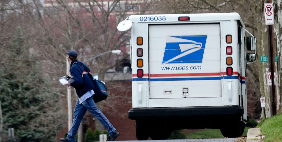 Berkeley postal workers navigate rain, holiday rush to deliver Christmas cheer
