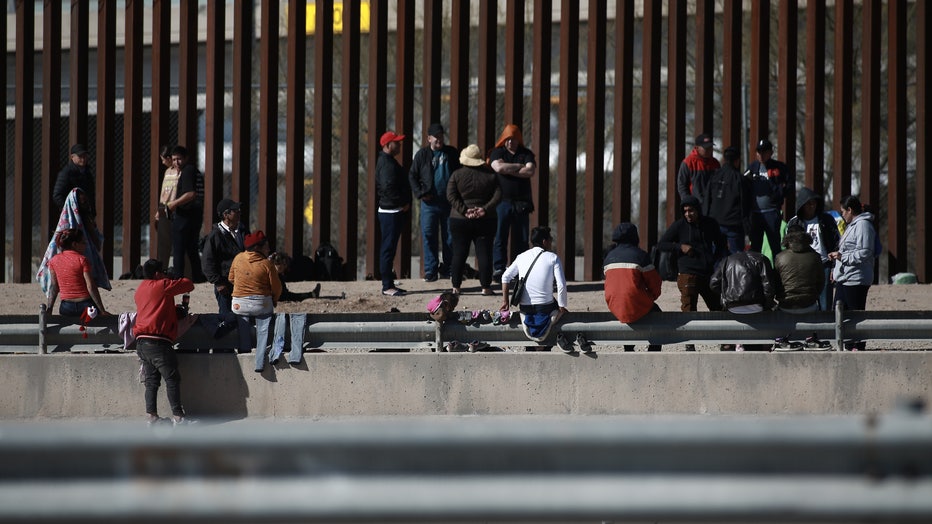 2c306c20-Migrant crisis at US-Mexico border as US President Biden visits El Paso