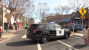 Woman and girl hospitalized after hit-and-run: Oakland police