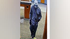 Santa Rosa bank robbed, police searching for suspect