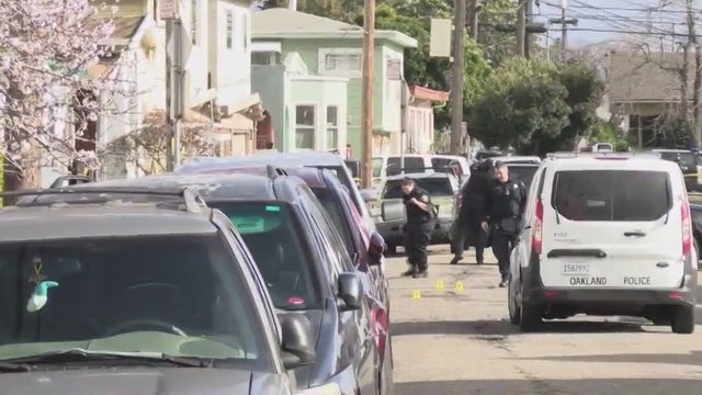 Double shooting in Oakland leaves 1 dead, 1 injured
