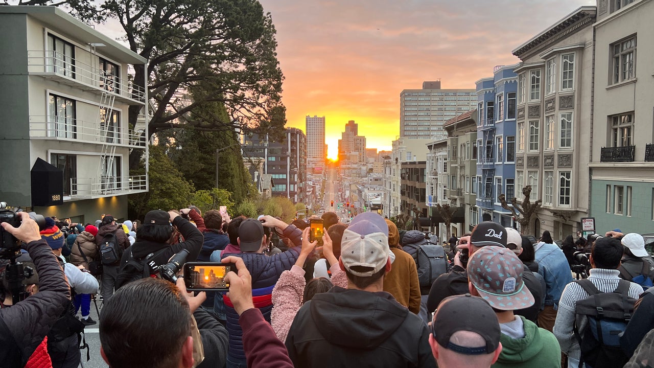 'California Henge' stuns crowds with epic San Francisco sunrise