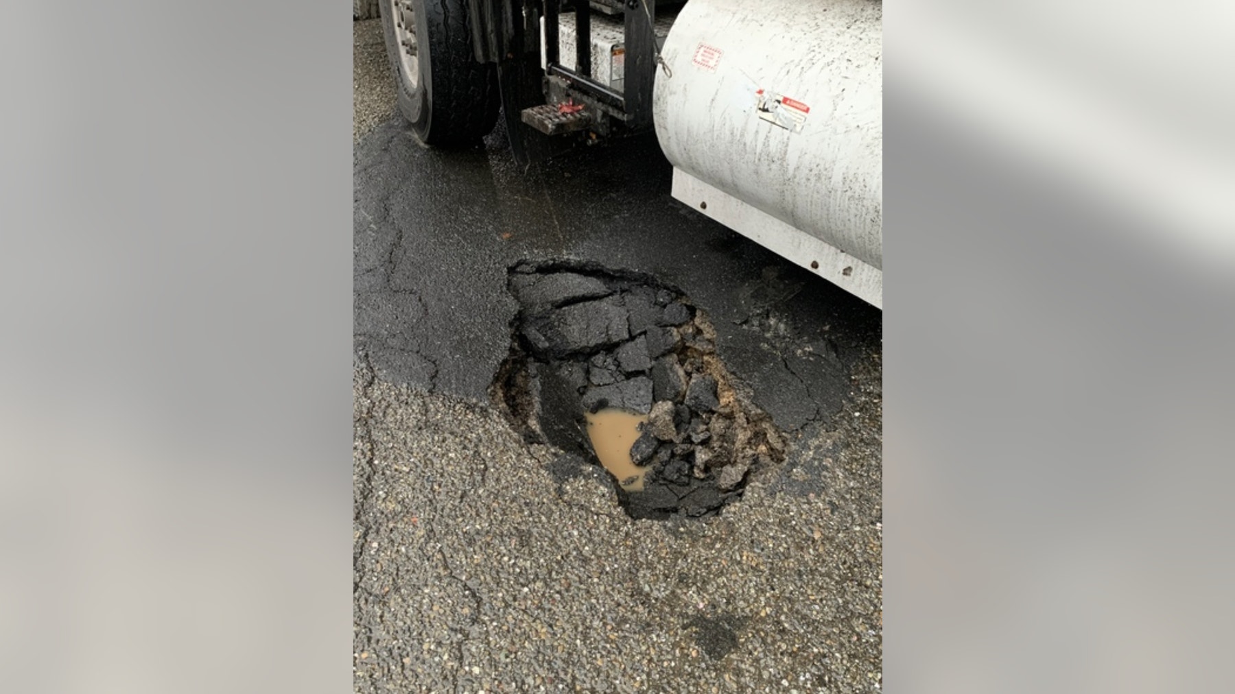 Waymo & Waze to collect pothole data in Bay Area