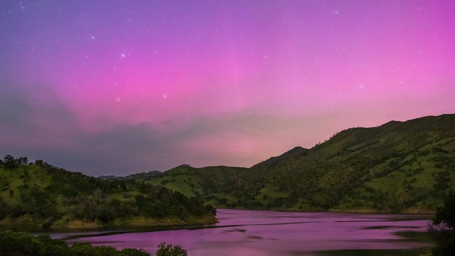 Photographer captures rare, spectacular Northern Lights show in Bay Area