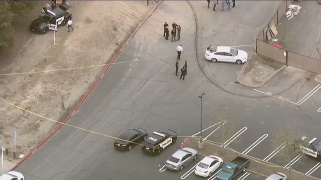 Suspect shoots 2 hostages after wounding California officer