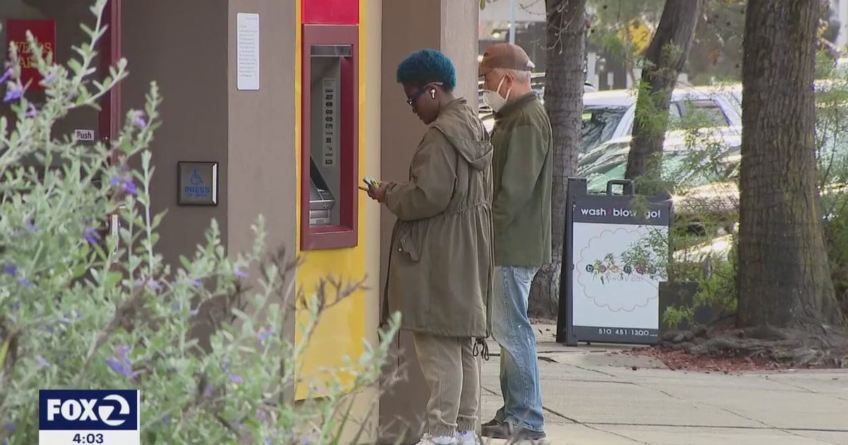 Woman followed home from ATM, boxed in and robbed in Oakland | KTVU FOX 2