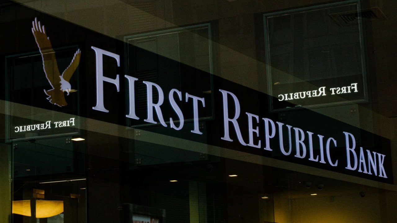 JPMorgan Chase taking over First Republic Bank in 2nd largest bank