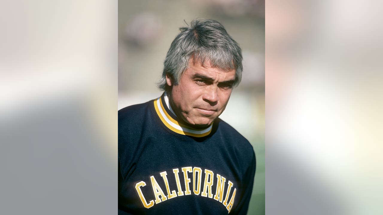 Joe Kapp dies at 85: Legendary former Cal player coached Bears during  iconic 'The Play' moment 