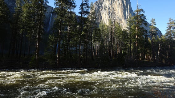 Flooding expected in Yosemite Valley as Merced River rises