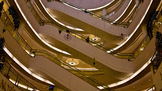 Nordstrom in its final days as downtown San Francisco works to mend itself