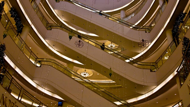 Nordstrom in its final days as downtown San Francisco works to mend itself