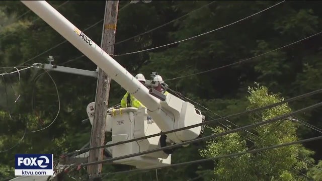 'We're just worried this is a firetrap:' Oakland Hills neighbors urge PG&E to bury power lines