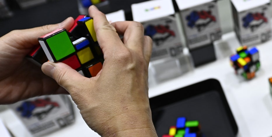 Rubik's Cube solver cracks 3x3 puzzle in record time