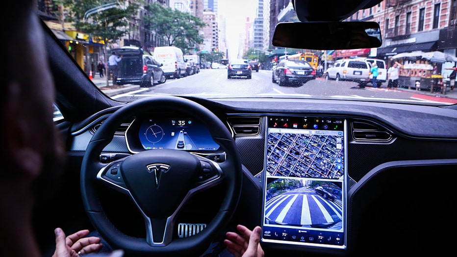 Tesla-self-driving.jpg