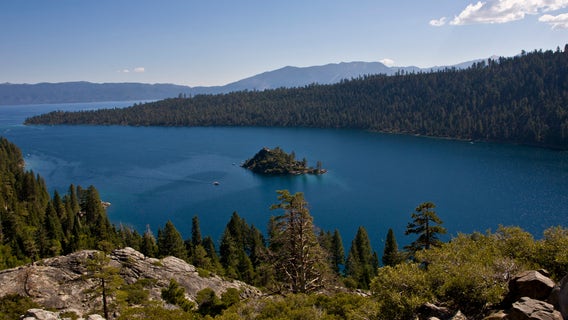 2 rescued after single-engine airplane crashes into Lake Tahoe