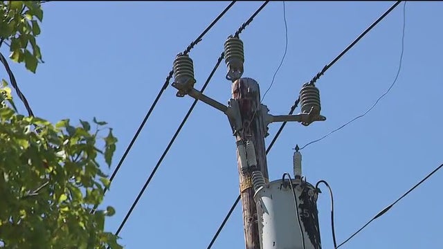 Oakland city council urges PG&E to bury power lines in Montclair