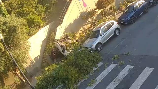 2 arrested in San Francisco carjacking, wild crash