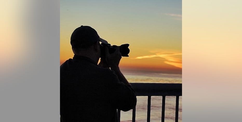 Meet Mark Woodward, the viral photographer capturing Santa Cruz's surfboard-stealing sea otter