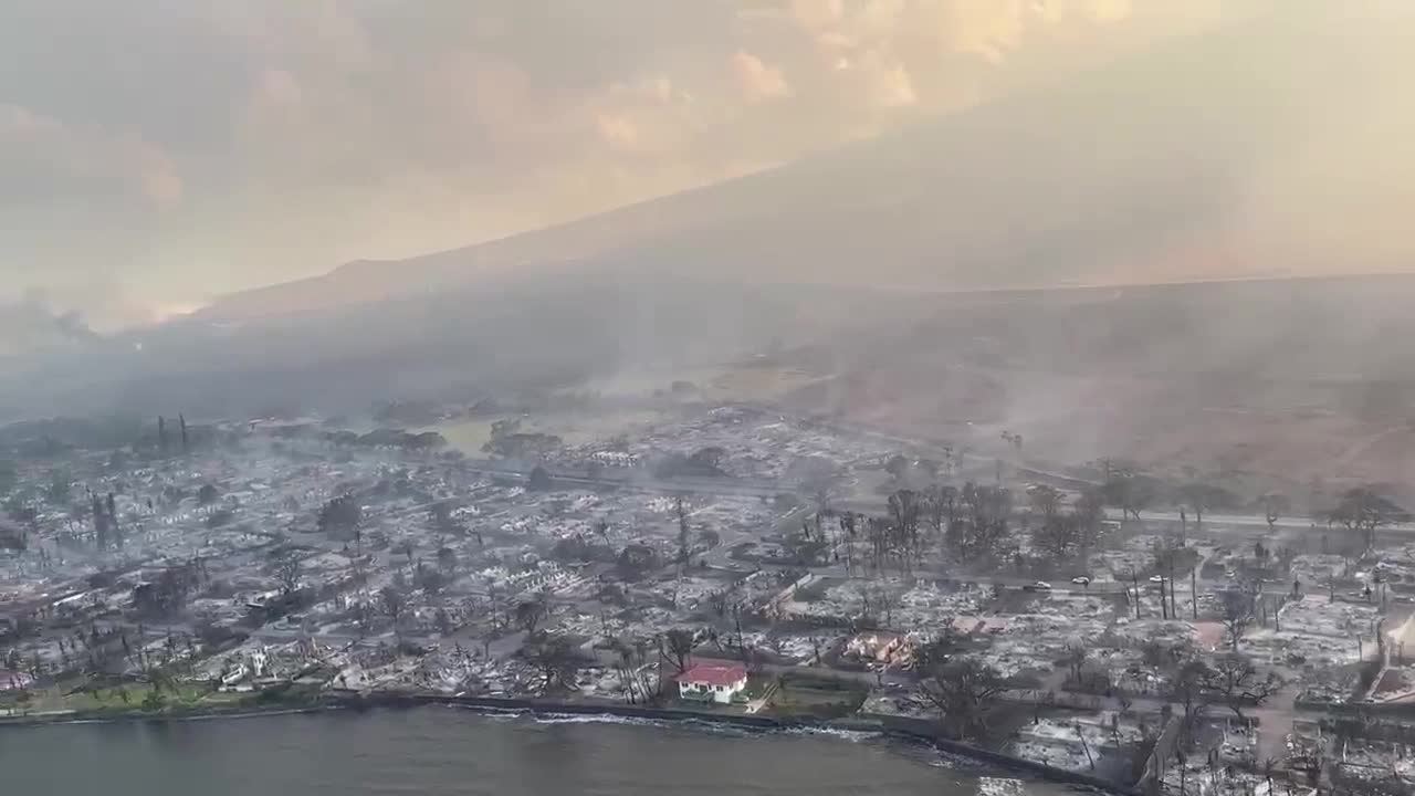 San Francisco mayor leaves Maui as fires rage