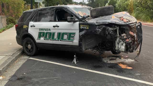 Police car crashes into Orinda Wells Fargo building