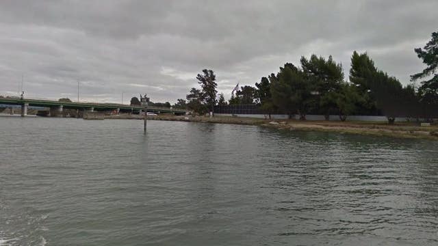 Woman's body found along Alameda shoreline considered a homicide